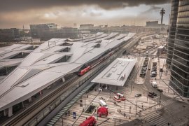 Pendler Hauptbahnhof Wien 
